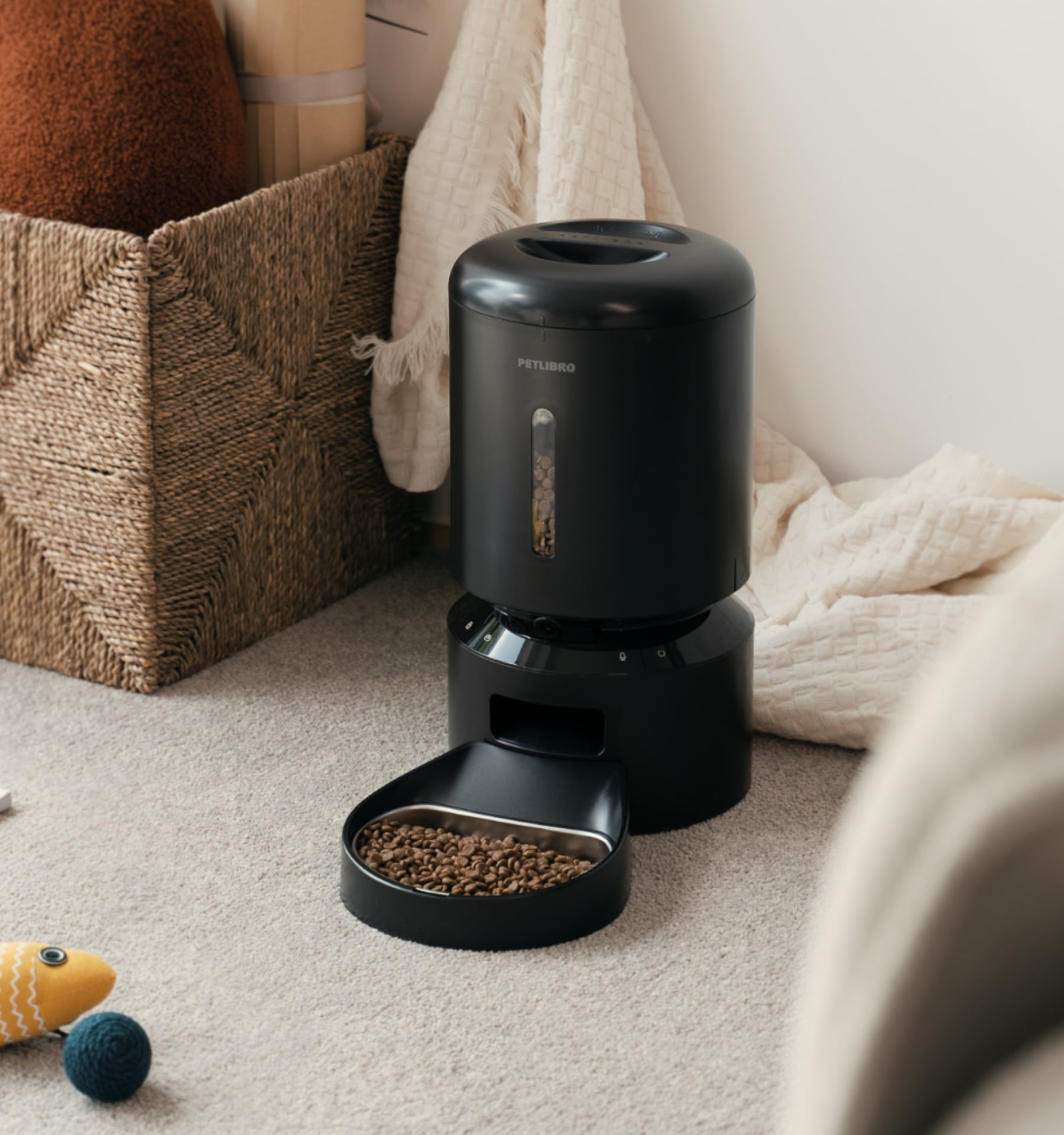 Polar Wet Food Feeder & Granary Camera Feeder Bundle